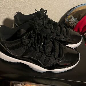 Air Jordan 11 Retro Low Sneakers